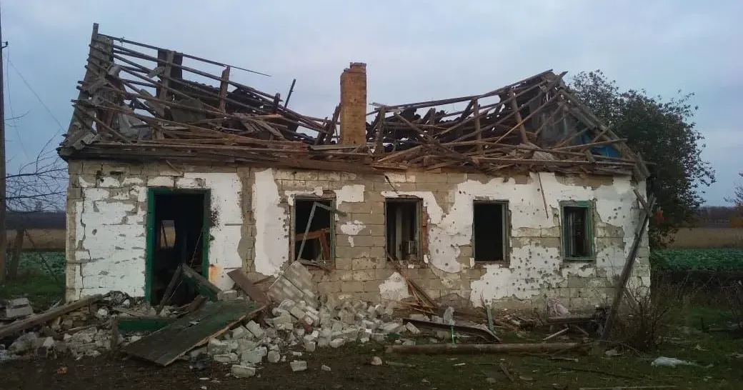За попередніми даними, чоловік приніс на подвір'я фрагмент ракети, який вибухнув