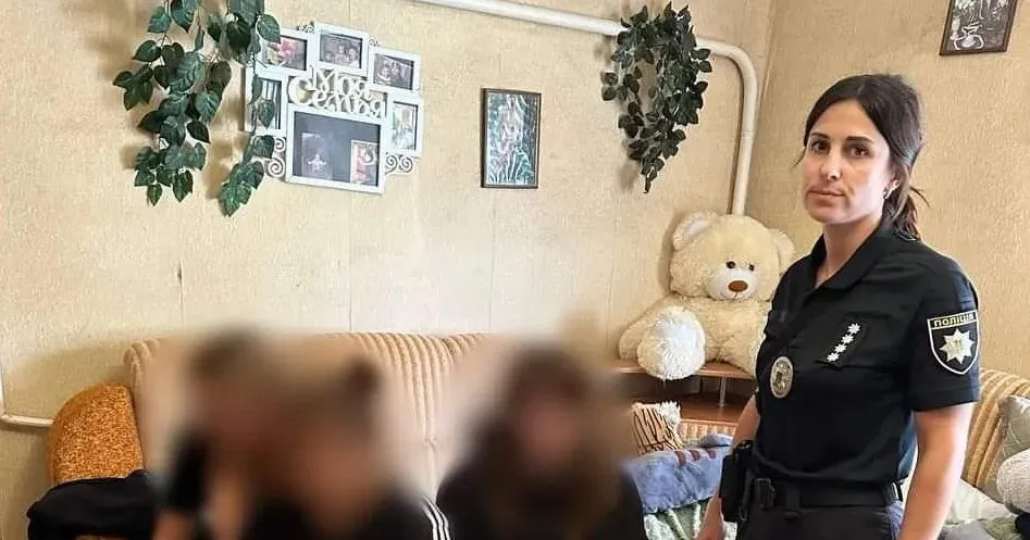 Фото: Поліція в Харківській області, фейсбук Поліцейські офіцери громади Красноградської та Наталинської громад розшукали зниклих дітей на порталі Gromada Group