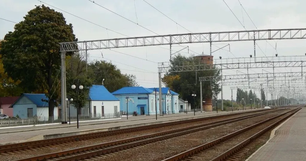 Фото автора У Сахновщині під колесами електропотяга загинув чоловік на порталі Gromada Group