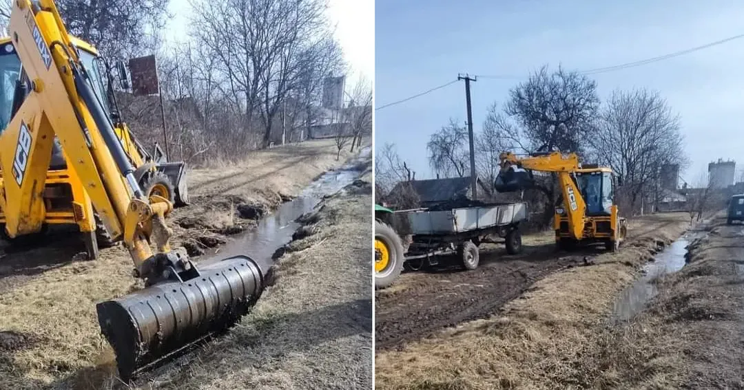 Фото: Сахновщинська КВКП, Фейсбук В Сахновщині розпочали роботи з очищення водовідвідних канав на порталі Gromada Group
